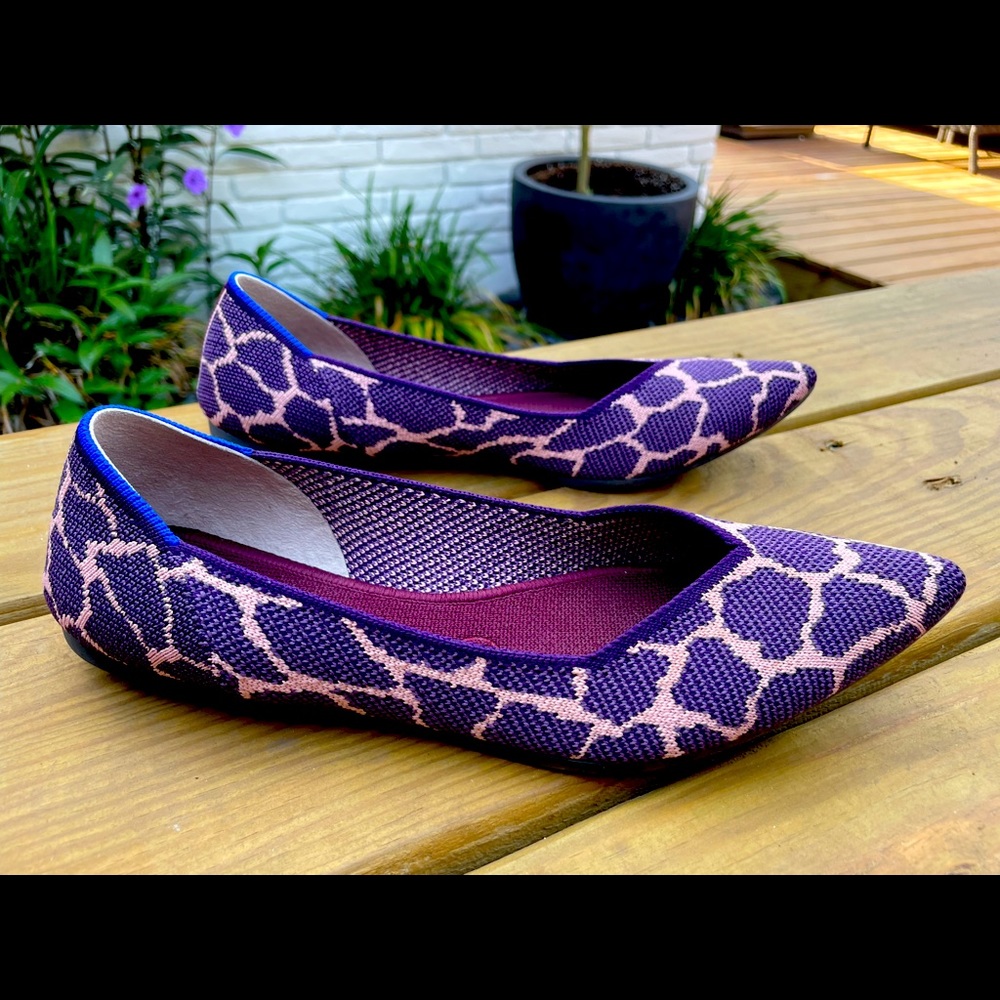 Limited edition Rothy’s Indigo Giraffe Points 8.5